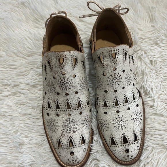 Musse & Cloud by Anthropologie Coolise Western
Bohemian Cutout Ankle Booties - Picture 4 of 9